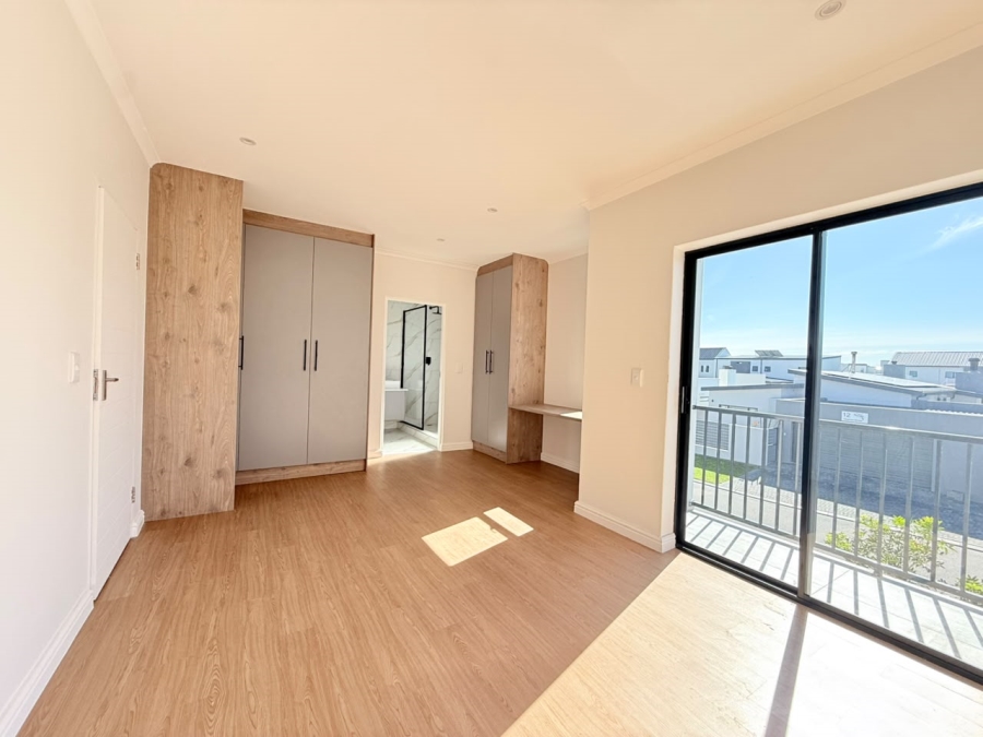 3 Bedroom Property for Sale in Sandown Western Cape